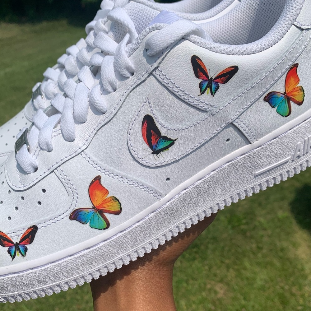 Custom Air Force 1’s - Picture 4 of 6